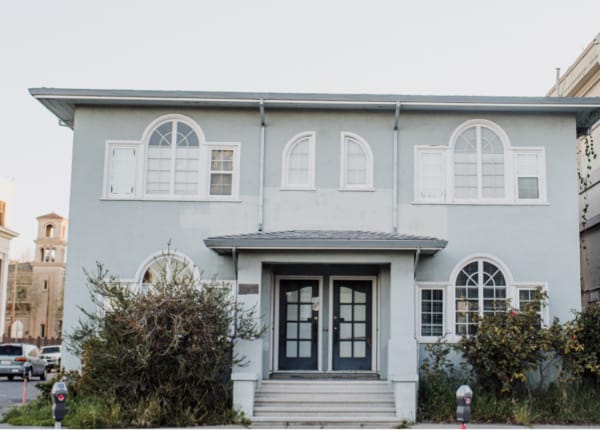 https://mickeypollastro.sites.erarealestate.com/files/2026/03/realtor-006.jpg